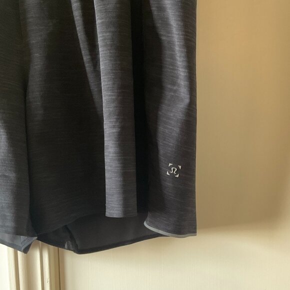 Lululemon Surge Short 6" Lined Deep Coal Black / Medium - Picture 8 of 9